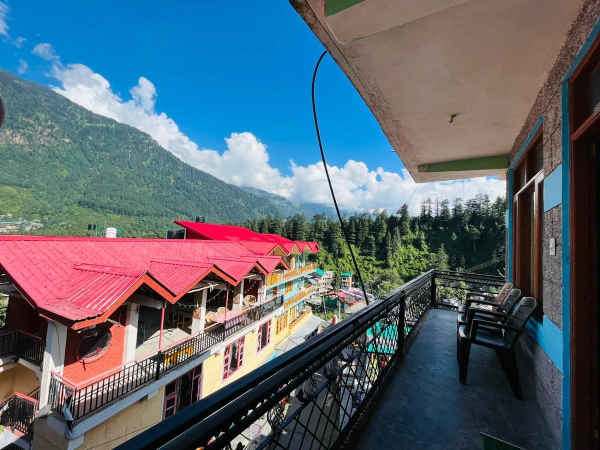 Non Stop Cafe Hostel & Stay Manāli Exteriér fotografie