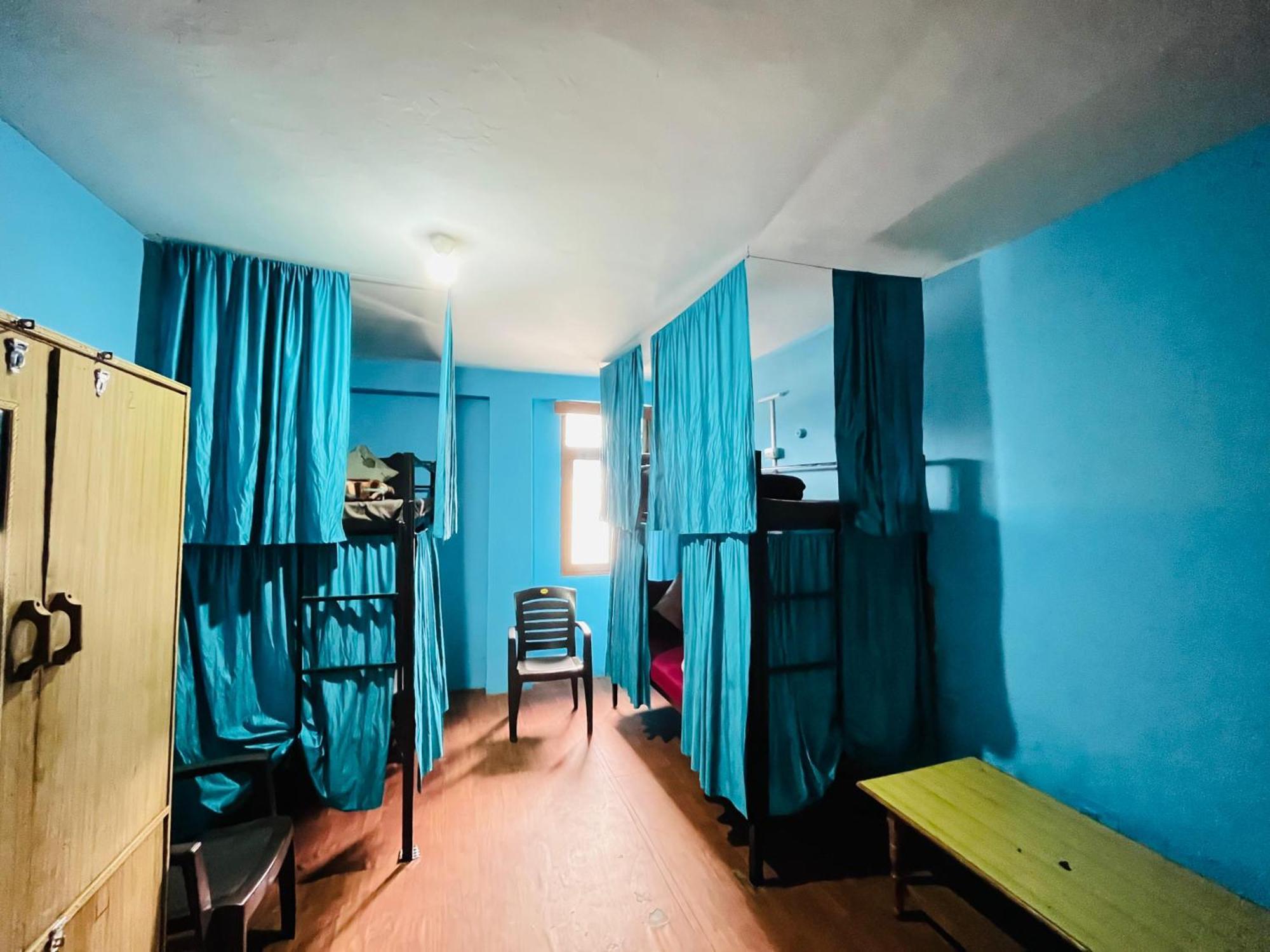 Non Stop Cafe Hostel & Stay Manāli Exteriér fotografie