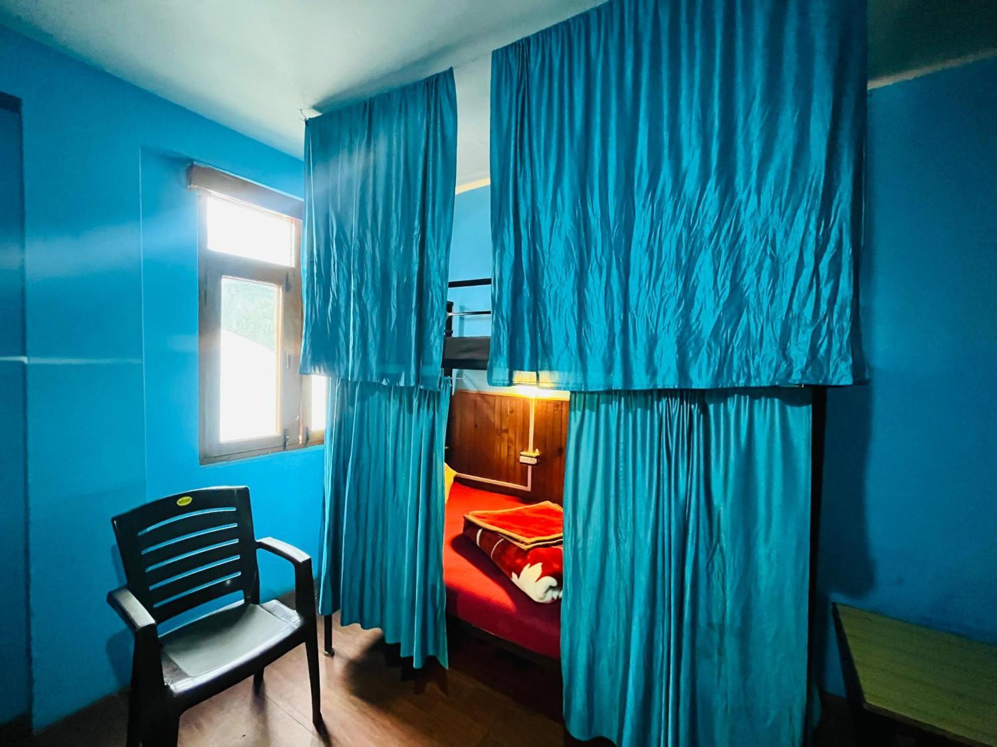 Non Stop Cafe Hostel & Stay Manāli Exteriér fotografie